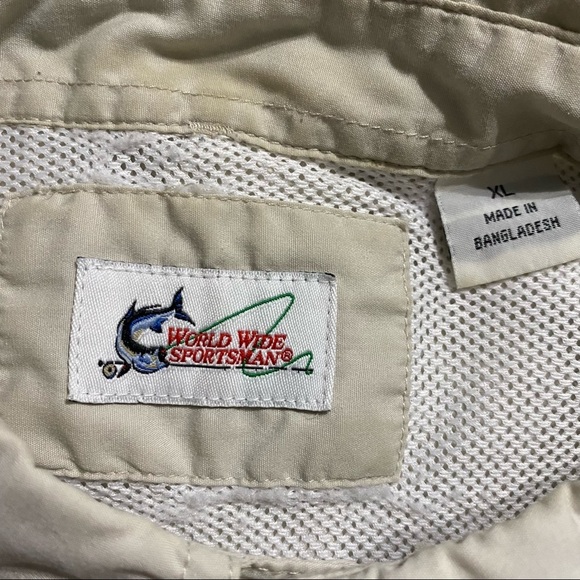 World Wide Sportsman Cream Vented Fishing Short Sleeve Button Down Shirt - Picture 3 of 4